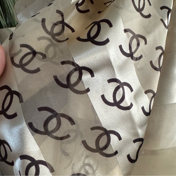 Long Polyester Scarf - Picture 7 of 10